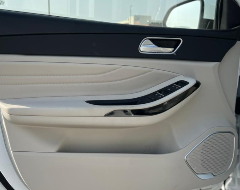 WhatsApp Image 2025-10-21 at 3.29.56 PM (2)